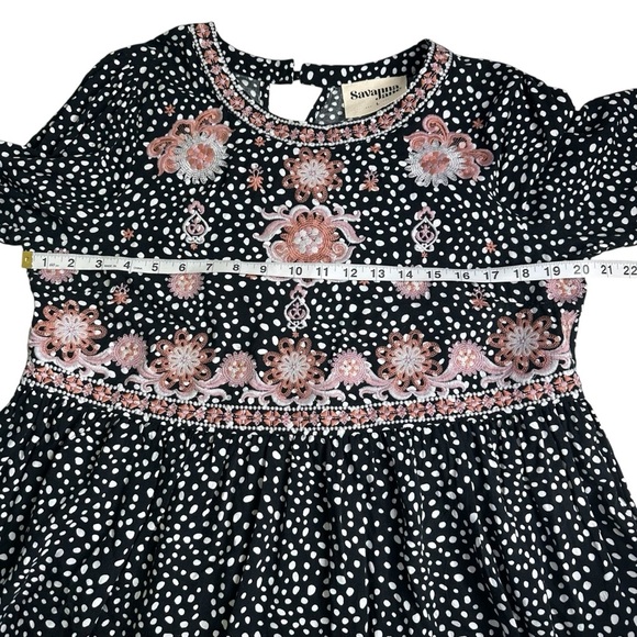 Savanna Jane Embroidered Top. Size Large - Picture 3 of 7